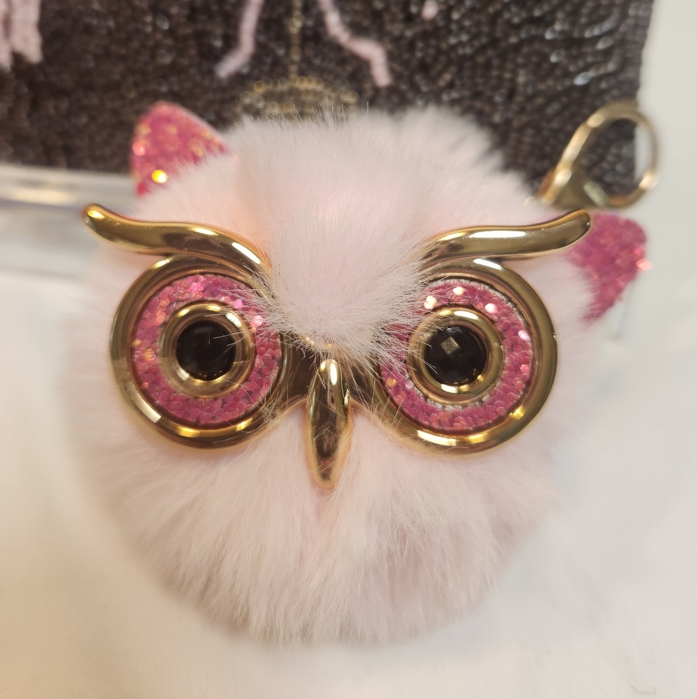 Gift Set Of Lip Glosses, Candle, Keychain/Bag Charm, And Coin Purse - Picture 5 of 6
